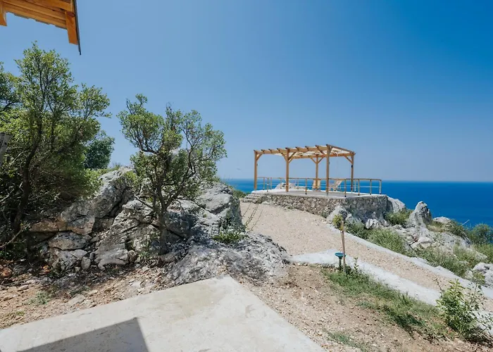 Olive Hills Holiday Homes 1 & 2