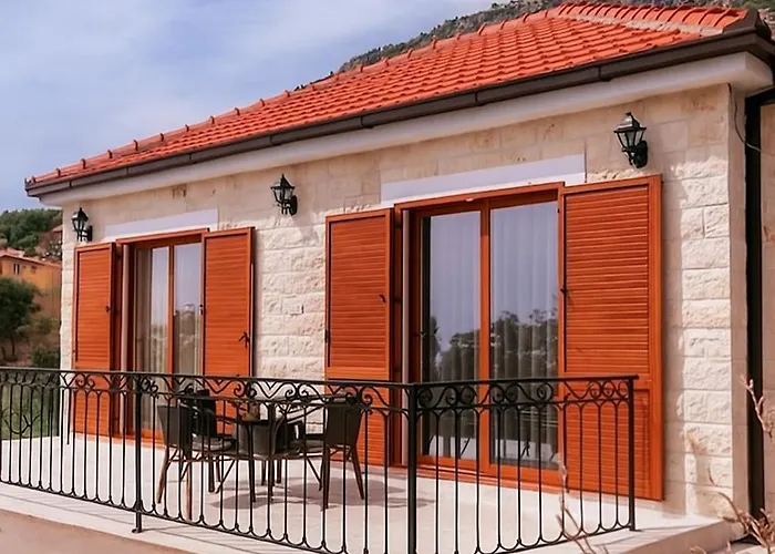 Uphill Glavanovic Villas